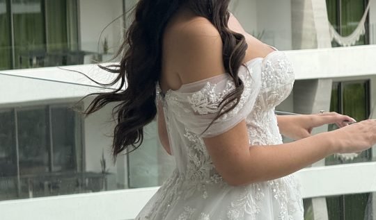 Natural Bridal Beauty for Destination Weddings in Mexico